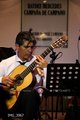 Bernardo Huala en guitarra